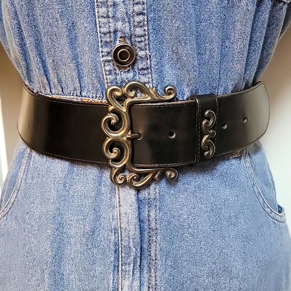 Vintage |Jennifer Graham | Black Leather Belt with Silver Baroque Style Buckle